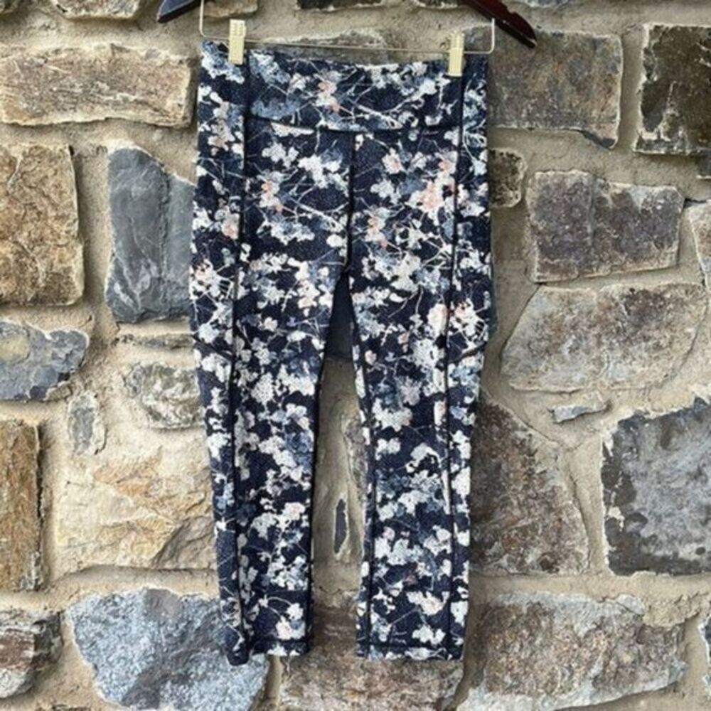 Lululemon Speed Up Crop 21" in Spring Bloom Multi Size 6